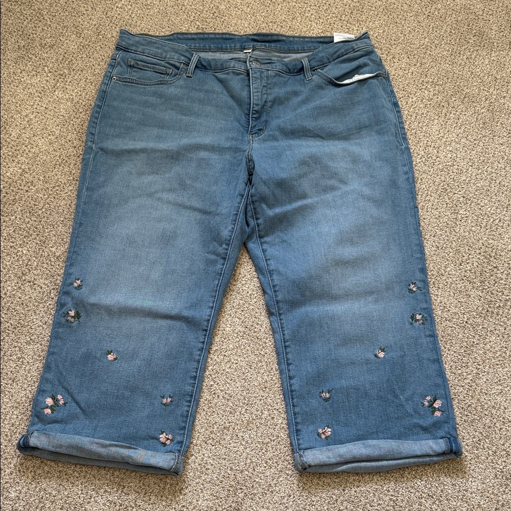 Levi's Classic Blue Denim Jeans Capris